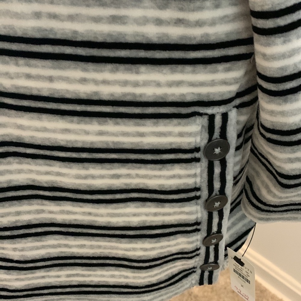 Talbots Top - Picture 2 of 4